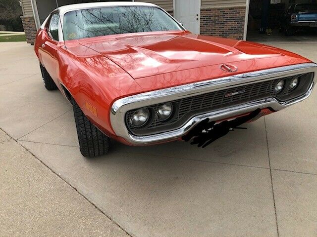 1971 Plymouth Satellite Sebring in the original orange and white, 318, auto 1971 Plymouth Satellite satellite sebring