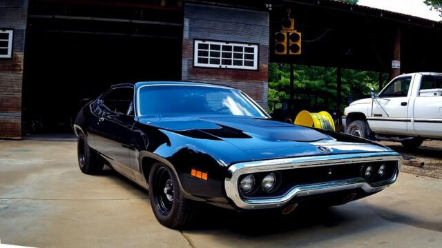 1971 Plymouth Satellite SE turned Road Runner 440 Six Pack - photo 2