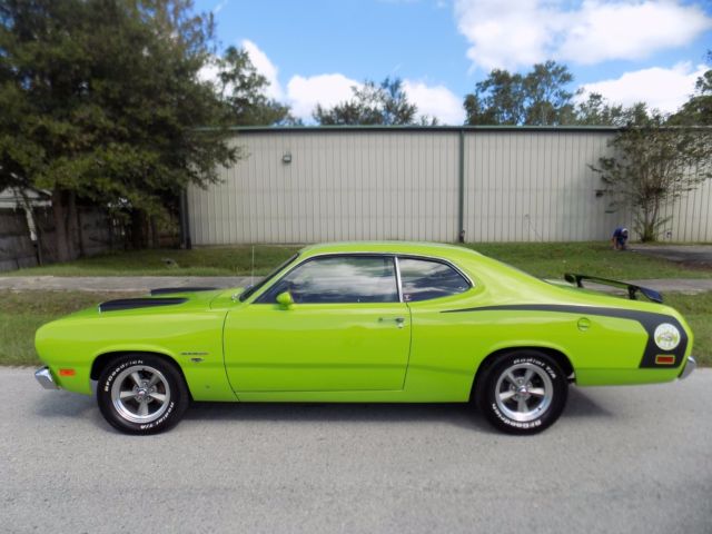 1971 Plymouth Valiant Super Bee . Only made in Mexico Super Rare Show quality 1971 Plymouth Duster super Bee