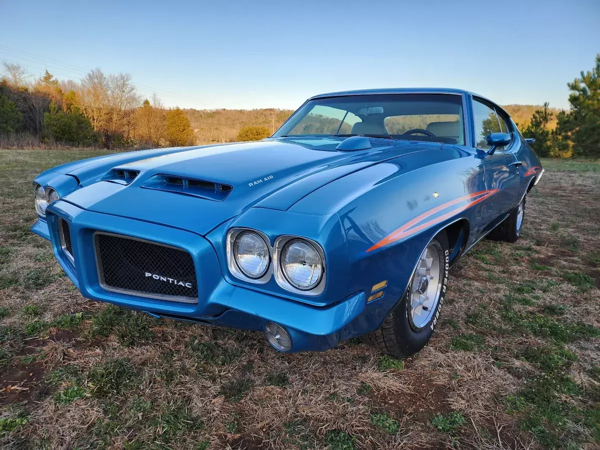 1971 Pontiac LeMans Coupe Blue T 41 ENDURO PACKAGE 1971 Pontiac Le Mans T 41 ENDURO PACKAGE