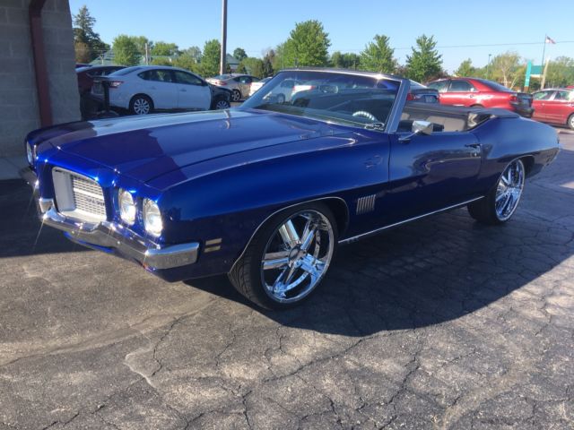 1971 Pontiac Le Mans classic car - photo 9