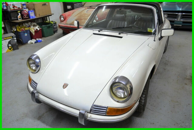 1971 Porsche 911, 911T Targa, 5-Speed, AC, Factory Tangerine, NO RESERVE 1971 Porsche 911 1971 Porsche 911 T Targa, Survivor, Tangerine, 911t, NO RESERVE