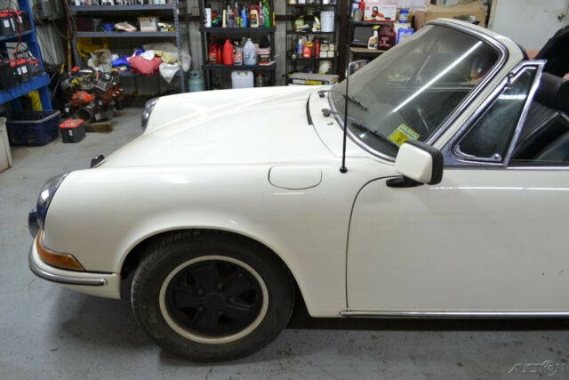 1971 Porsche 911 1971 Porsche 911 T Targa, Survivor, Tangerine, 911t, NO RESERVE - photo 12