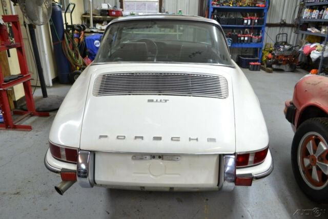 1971 Porsche 911 1971 Porsche 911 T Targa, Survivor, Tangerine, 911t, NO RESERVE - photo 9