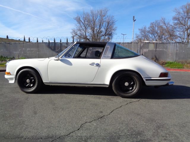 1971 Porsche 911 T Driver 901 5spd 2.2 Zenith Carburetors 1971 Porsche 911