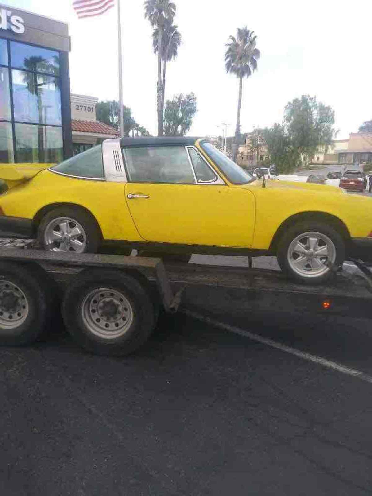 1971 Porsche 911 T Targa Convertible Yellow RWD Manual Targa 1971 Porsche 911 T Targa Targa
