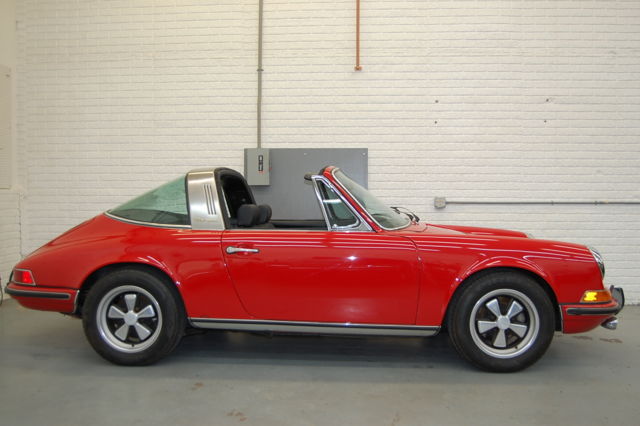 1971 Porsche 911 T Targa Restored Very Nice - photo 2