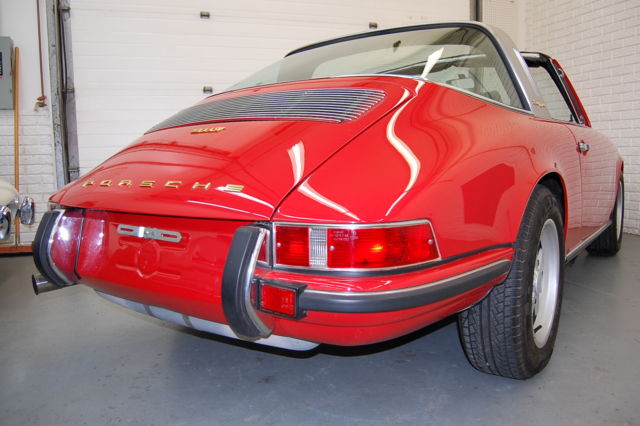 1971 Porsche 911 T Targa Restored Very Nice - photo 3