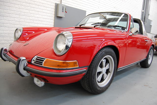 1971 Porsche 911 T Targa Restored Very Nice - photo 8