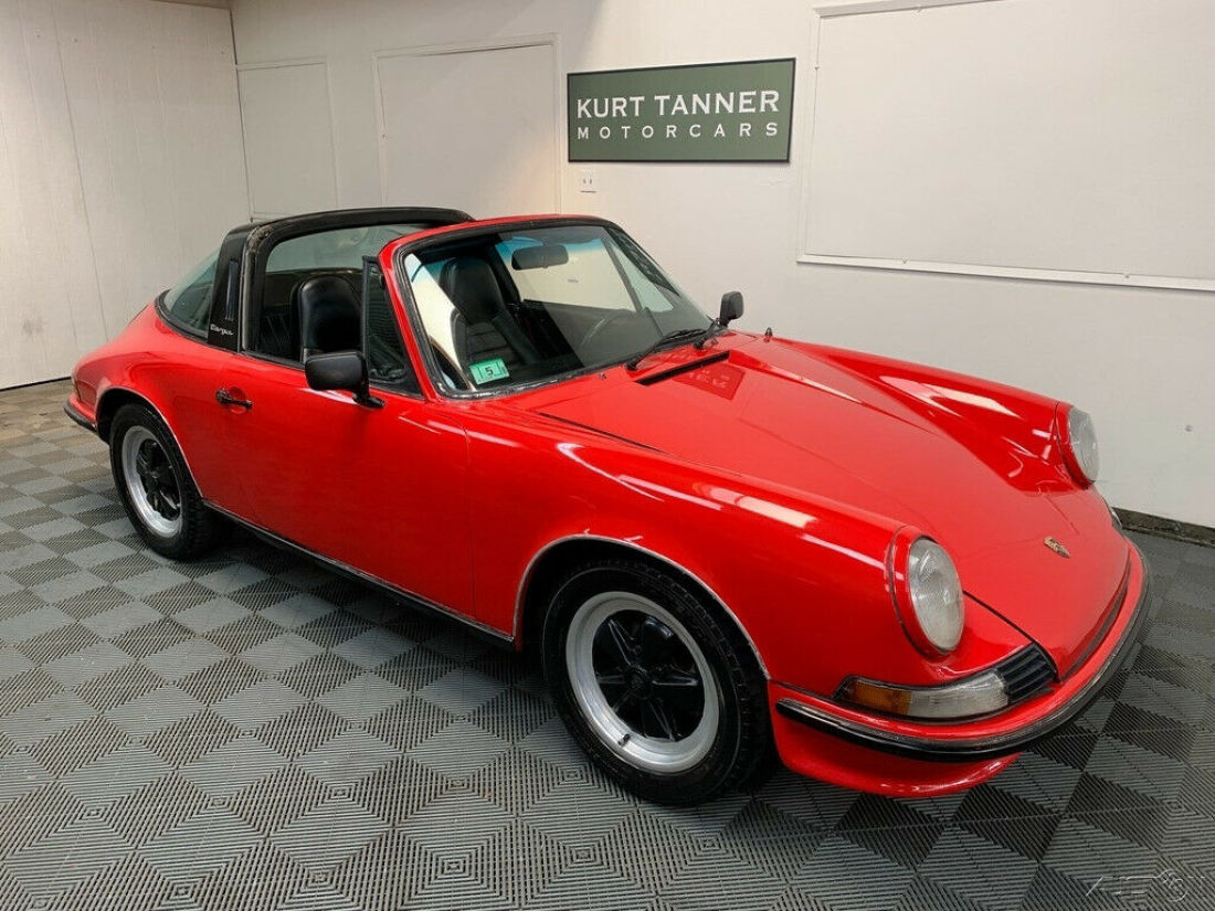 1971 PORSCHE 911 T TARGA. RUNNING AND DRIVING CAR FOR EASY IMPROVEMENT. 1971 Porsche 911 1971 PORSCHE 911 T TARGA. SHOWS 74,687 MILES.