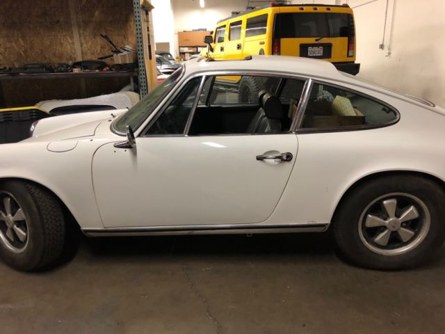 1971 Porsche 911T Matching Numbers Factory Sunroof Ivory/Black Solid Floors 1971 Porsche 911