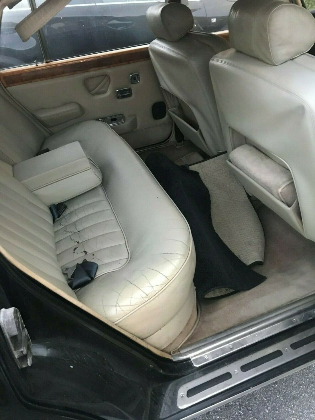1971 Rolls-Royce Silver Shadow wooden trim in good condition - photo 5