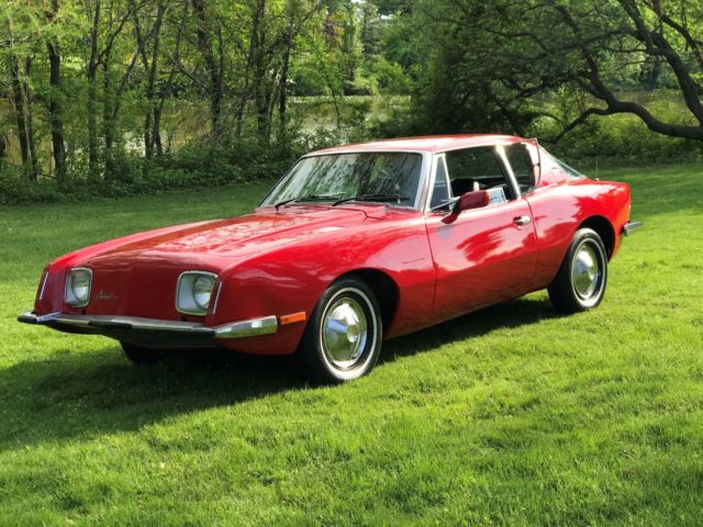 1971 STUDABAKER AVANTI - SUPER LOW MILES AND MAGNIFICENT 1971 Studebaker Avanti