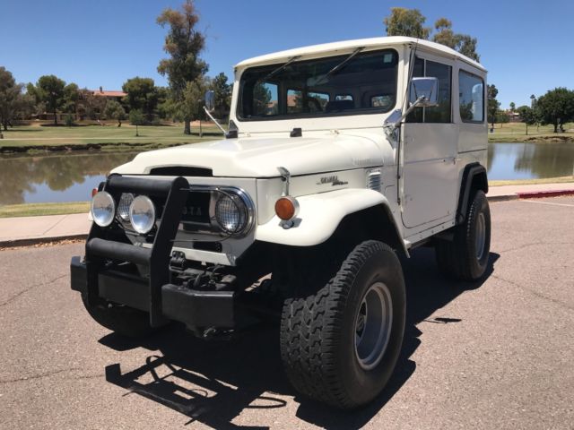 1971 Toyota Land Cruiser FJ40 - Chevy 350 - 3 Tops - A Blast To Drive! - photo 2