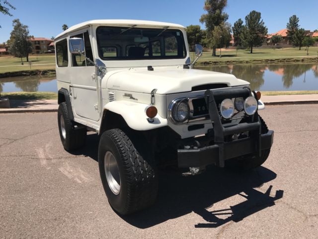 1971 Toyota Land Cruiser FJ40 - Chevy 350 - 3 Tops - A Blast To Drive! - photo 5
