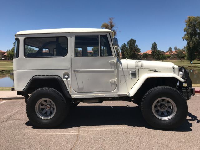 1971 Toyota Land Cruiser FJ40 - Chevy 350 - 3 Tops - A Blast To Drive! - photo 6