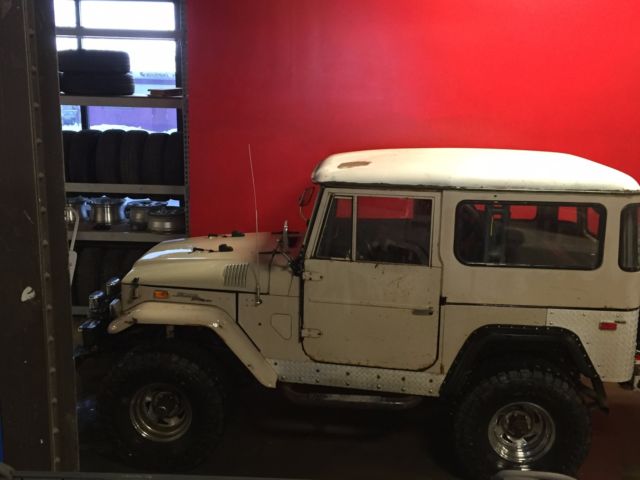 1971 Toyota Land Cruiser FJ40 - photo 3