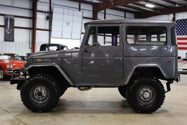 1971 Toyota Land Cruiser FJ-40 - photo 3