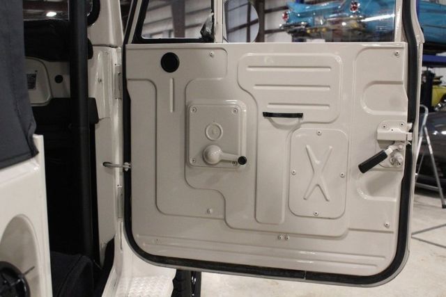 1971 Toyota Land Cruiser FJ-40 - photo 11