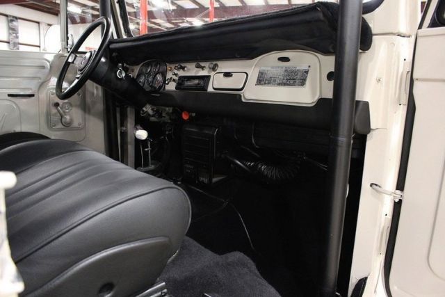 1971 Toyota Land Cruiser FJ-40 - photo 12