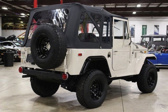 1971 Toyota Land Cruiser FJ-40 - photo 5