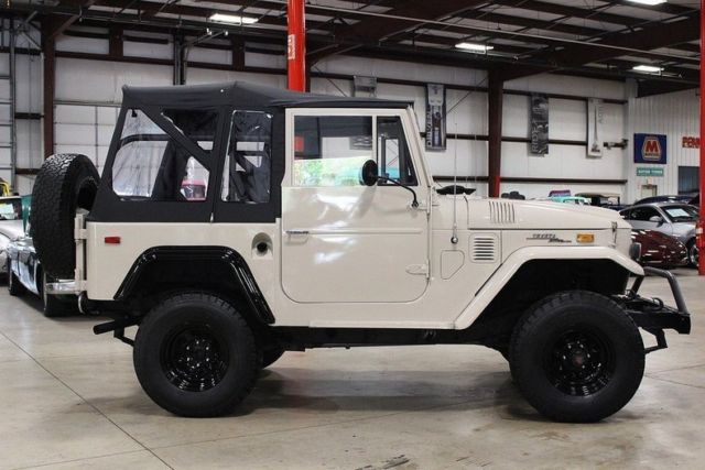 1971 Toyota Land Cruiser FJ-40 - photo 6