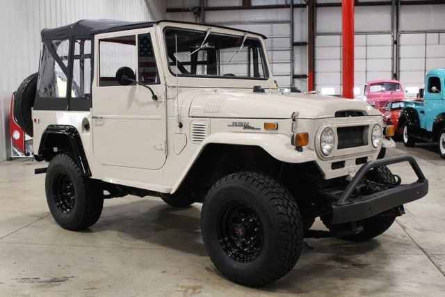 1971 Toyota Land Cruiser FJ-40 - photo 7