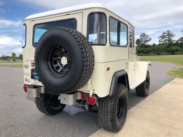 1971 Toyota Land Cruiser FJ40 - photo 8