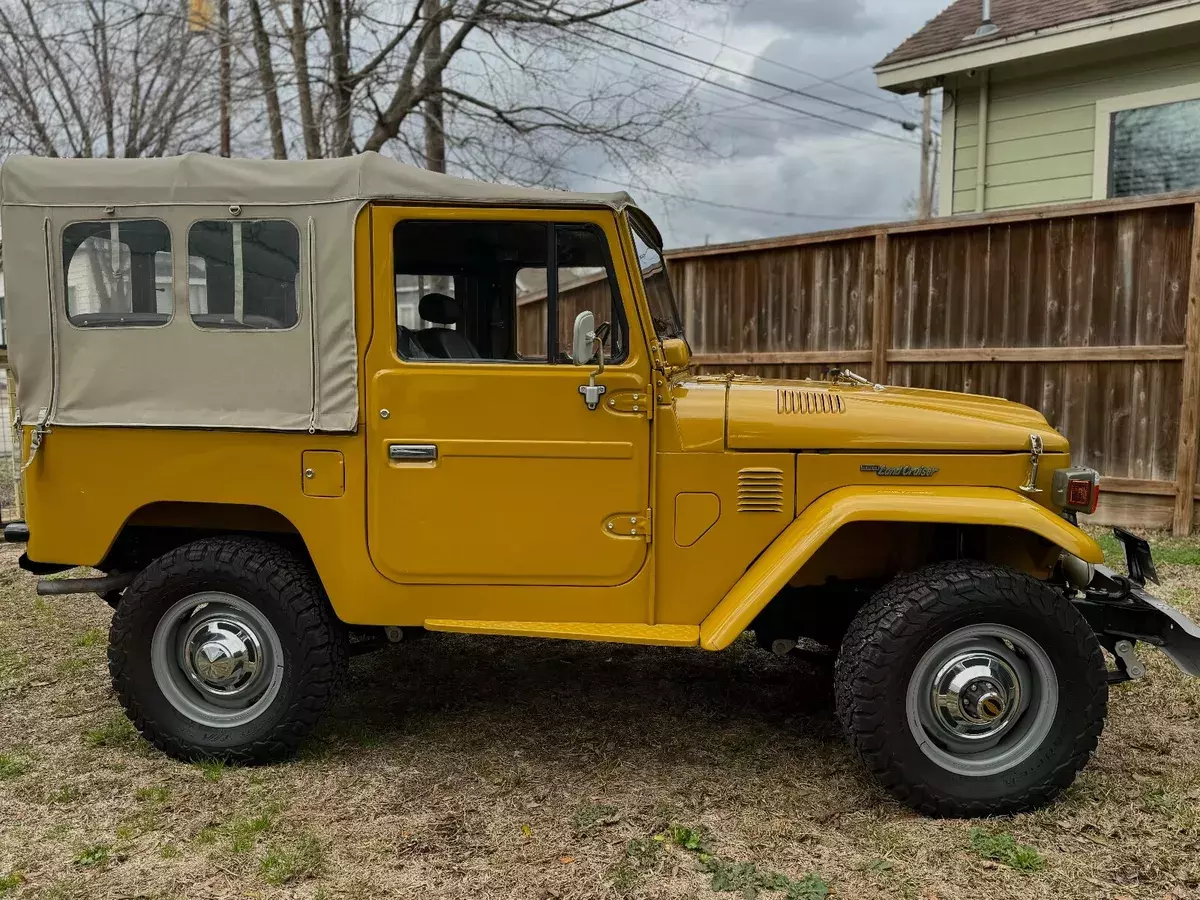 1971 Toyota Land Cruiser FJ40 - Yellow with Gray Interior Fully Restored Classic 1971 Toyota Land Cruiser