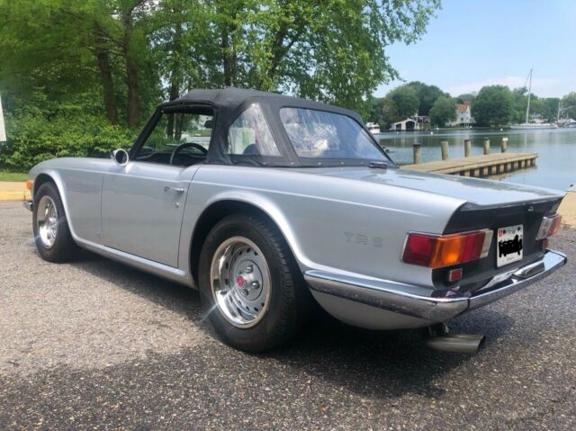 1971 Triumph TR-6 - photo 3