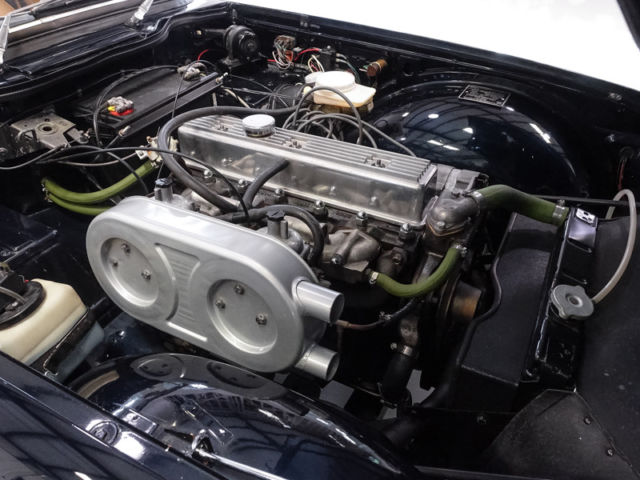 1971 Triumph TR-6 Roadster - photo 10