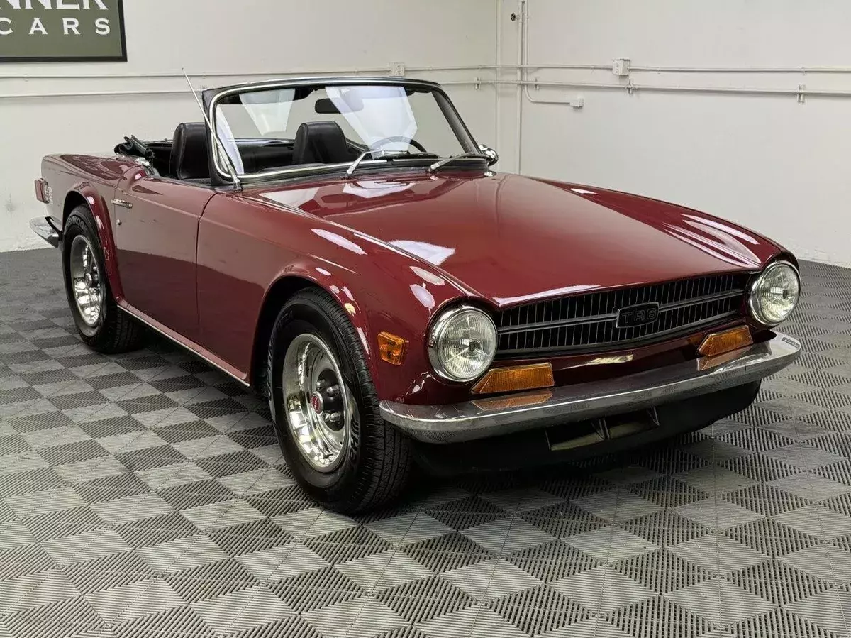 1971 TRIUMPH TR6 CONVERTIBLE. FACTORY OVERDRIVE. VERY NICE RESTORATION. 1971 Triumph TR-6