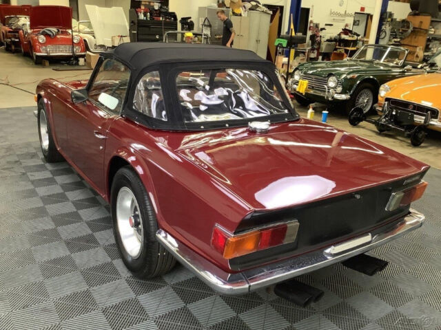 1971 Triumph TR-6 1971 TRIUMPH TR6. CLOTH TOP, TOP BOOT. 4-SPEED, STEEL WHEELS. - photo 12