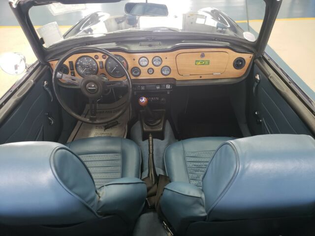 1971 Triumph TR-6 - photo 11