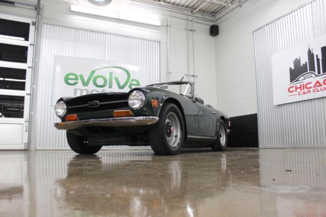 1971 Triumph TR6  RUST-FREE, NEW PAINT 1971 Triumph TR-6 --