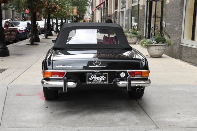 1971 Mercedes-Benz 200-Series - photo 6
