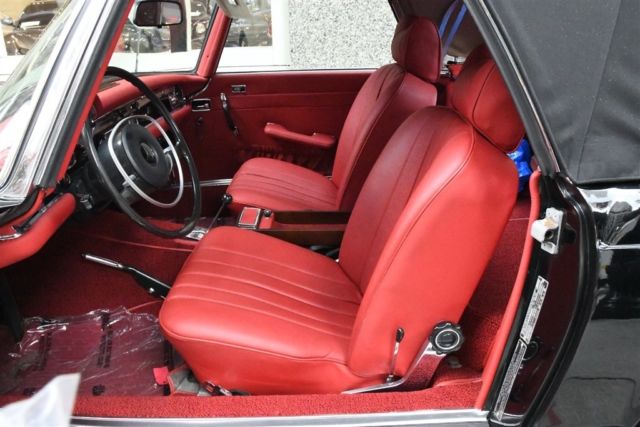 1971 Mercedes-Benz 200-Series - photo 8