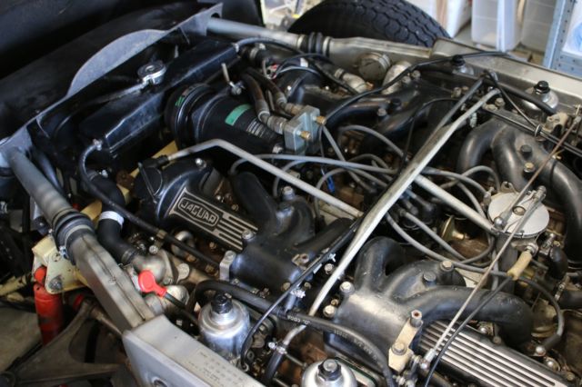 1971 Jaguar E-Type 2+2 V12 - photo 6