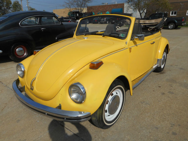 1971 Volkswagen Beetle Yellow Convertible - 75K Miles - Runs Well - Must See! 1971 Volkswagen Beetle - Classic 2-door beetle convertible