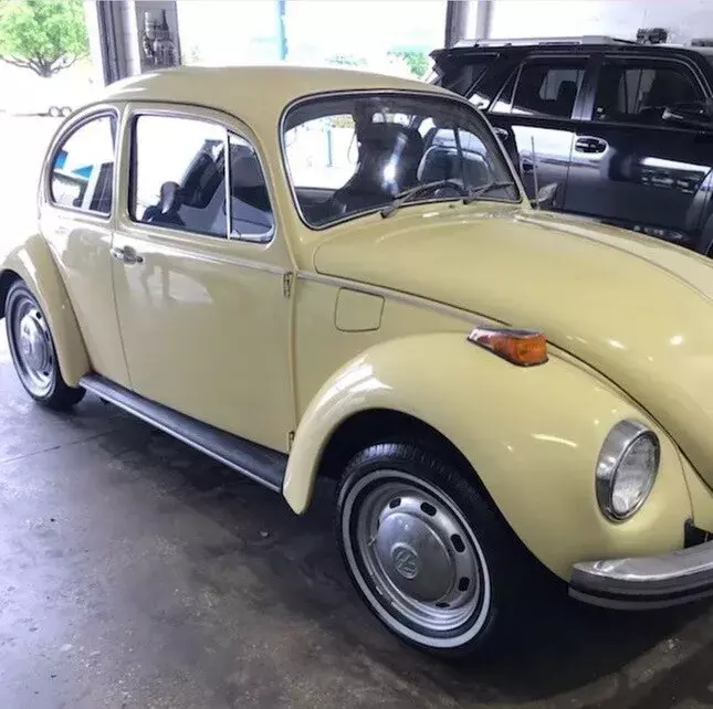 1971 Volkswagen Beetle Yellow SD Automatic 1971 Volkswagen Beetle