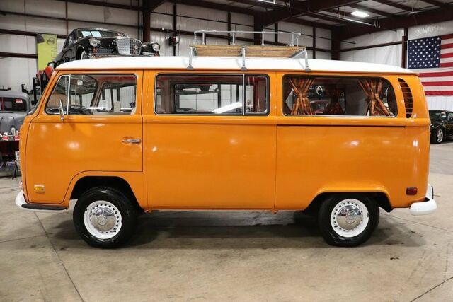 1971 Volkswagen Bus/Vanagon -- - photo 2