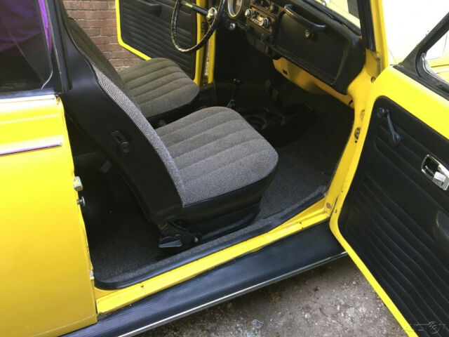 1971 Volkswagen Beetle - Classic Super Beetle Convertible Brand New Top - photo 9