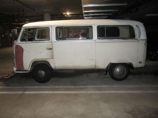 1971 Volkswagen Bus/Vanagon - photo 2