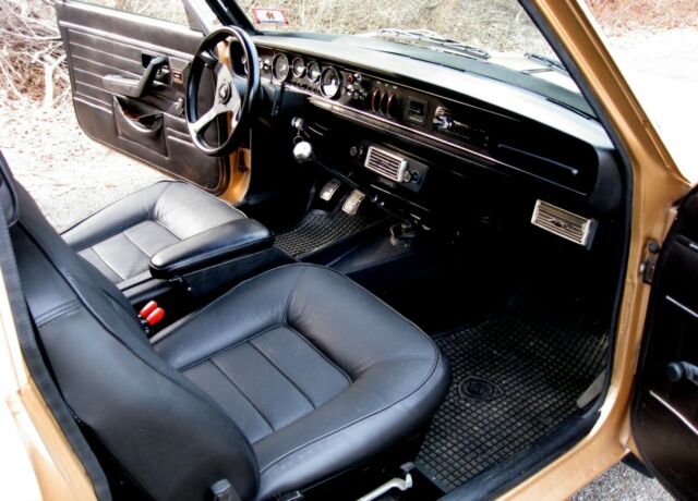 1971 Volvo 142E Coupe - photo 11