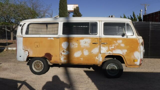 1971 VW BUS WEST TEXAS BARN FIND PROJECT NO ENGINE VERY SOLID 1970 1971 Volkswagen Bus/Vanagon