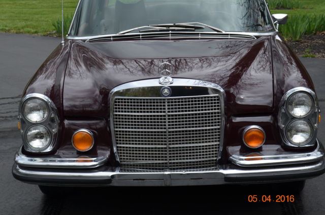 1972 Mercedes-Benz 200-Series - photo 2