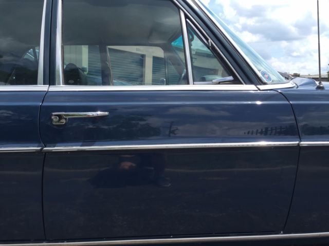 1972 Mercedes-Benz 200-Series - photo 10