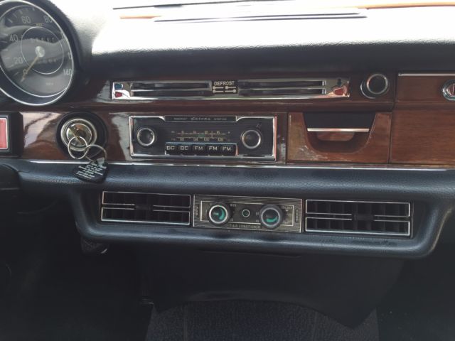 1972 Mercedes-Benz 200-Series - photo 13