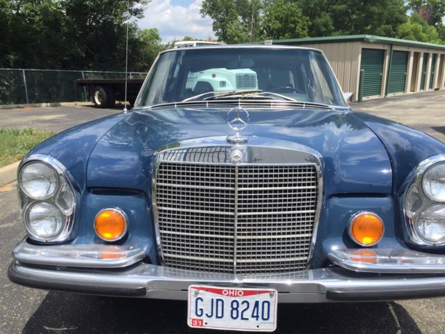 1972 Mercedes-Benz 200-Series - photo 2