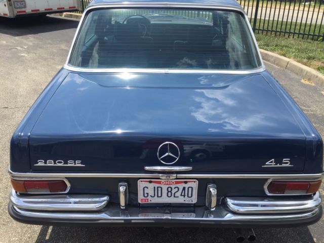 1972 Mercedes-Benz 200-Series - photo 3